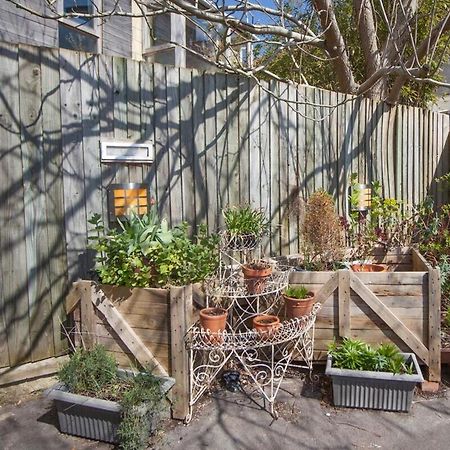 ※ Relaxing Home- Parking & Gorgeous Gardens Bath Exterior photo