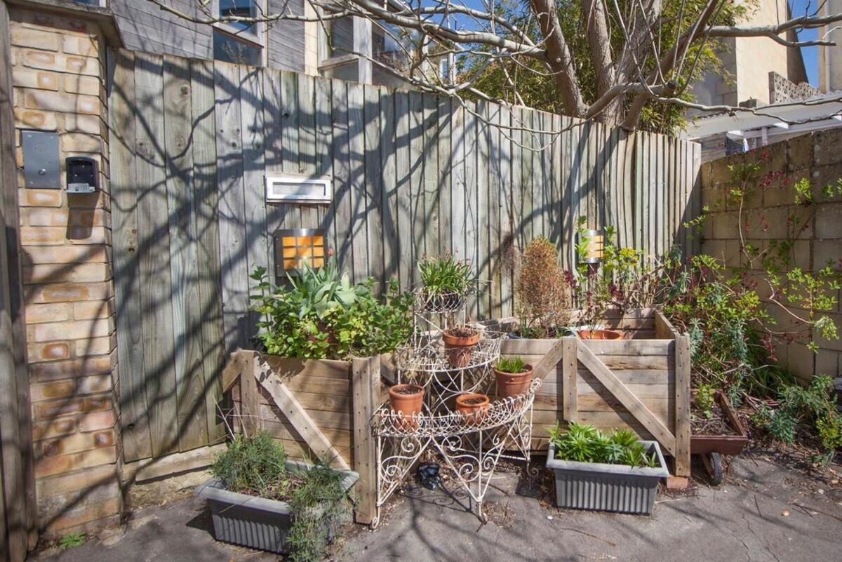 ※ Relaxing Home- Parking & Gorgeous Gardens Bath Exterior photo