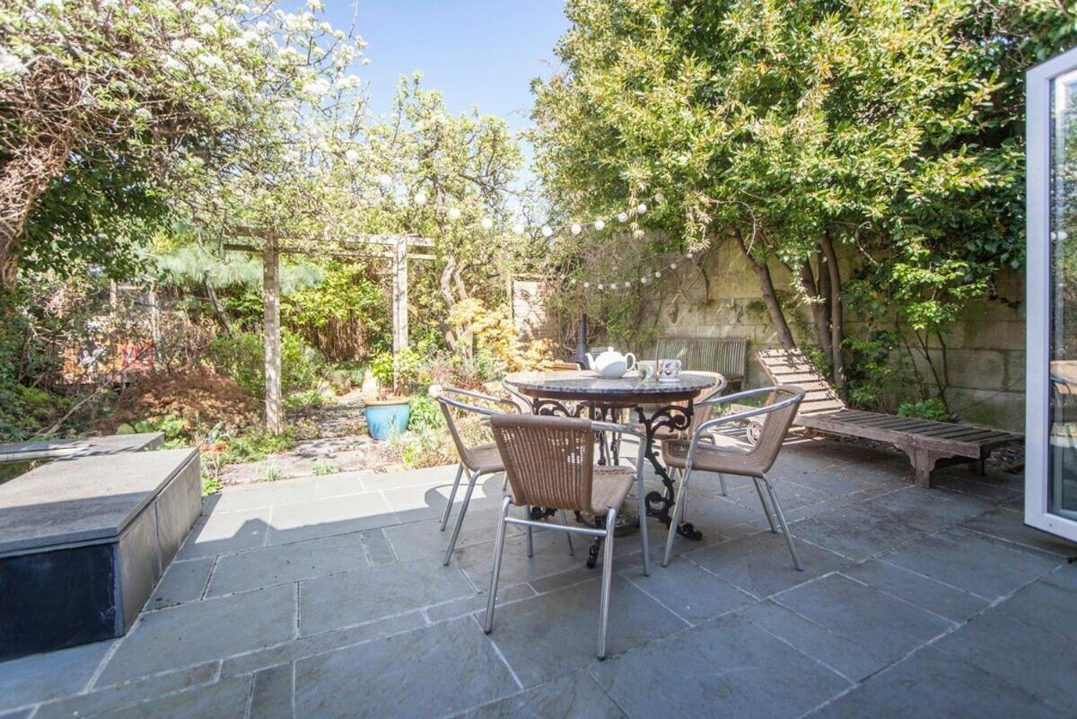 ※ Relaxing Home- Parking & Gorgeous Gardens Bath Exterior photo